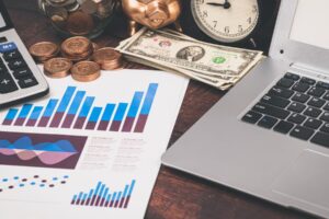 How Can Financial Experts Simplify Your Money Goals?