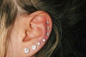 ثقب الأذن في الرياض